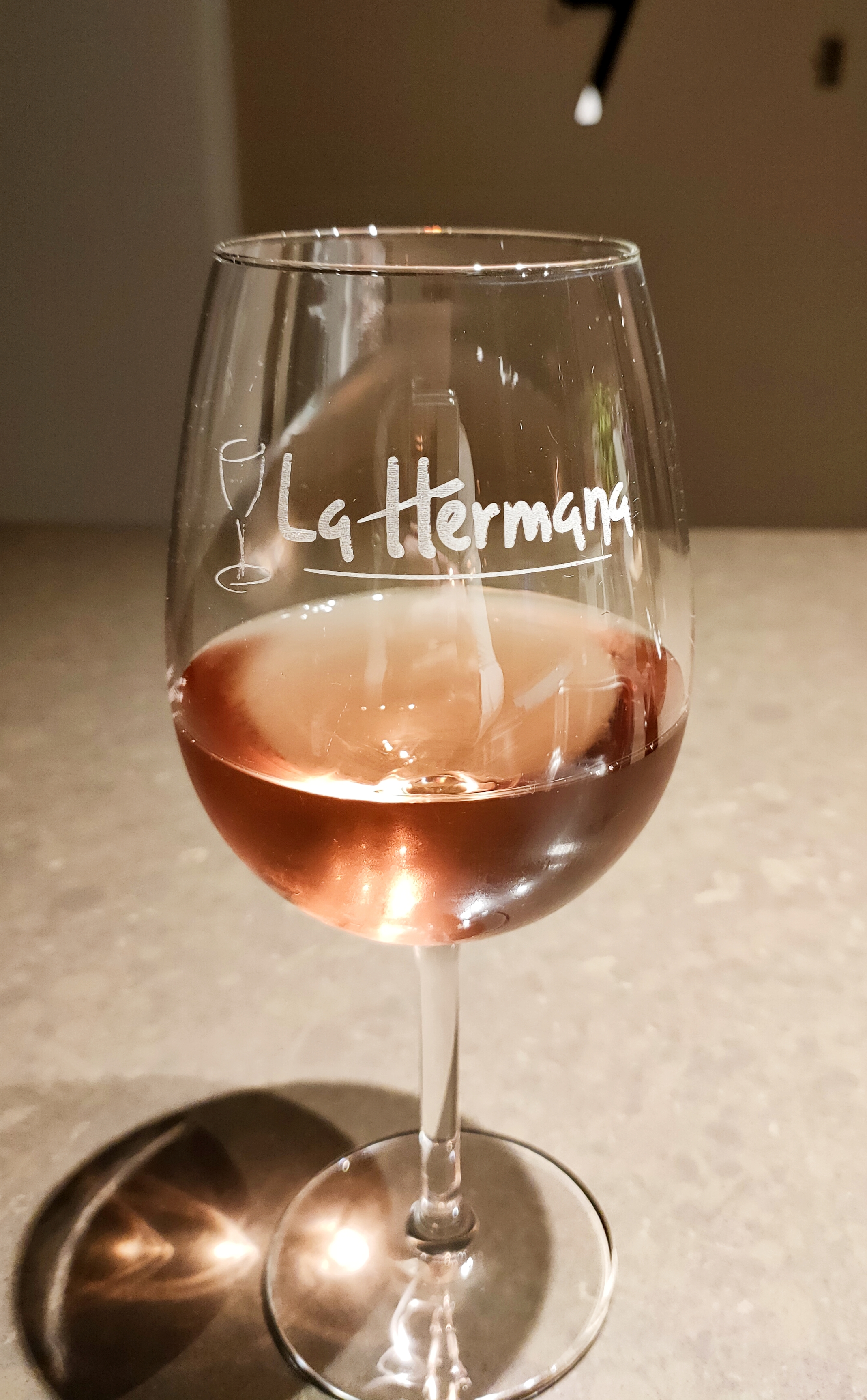 Bedrijfslogo op glas
