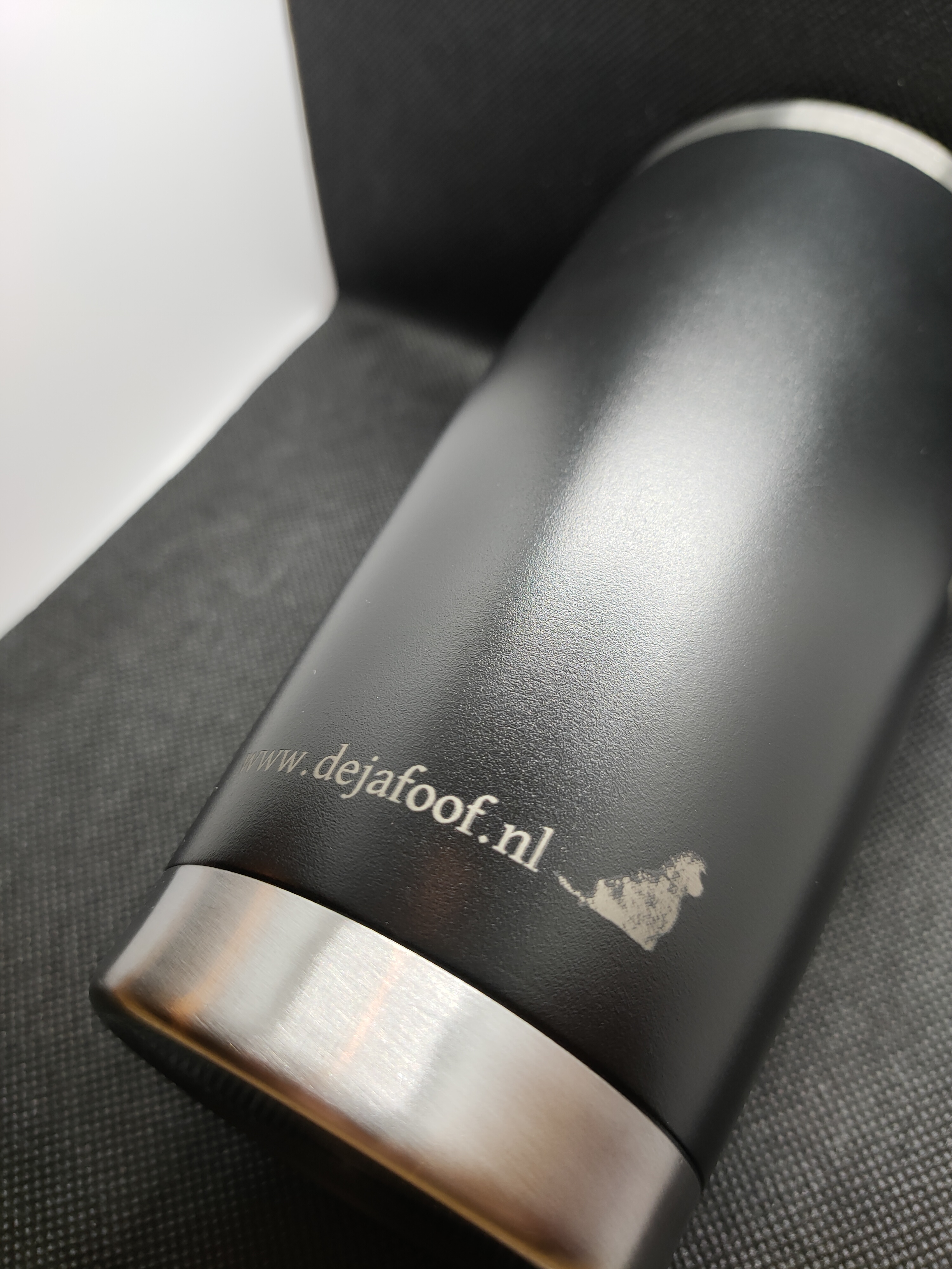 RVS-drinkbeker in poedercoat · 1
