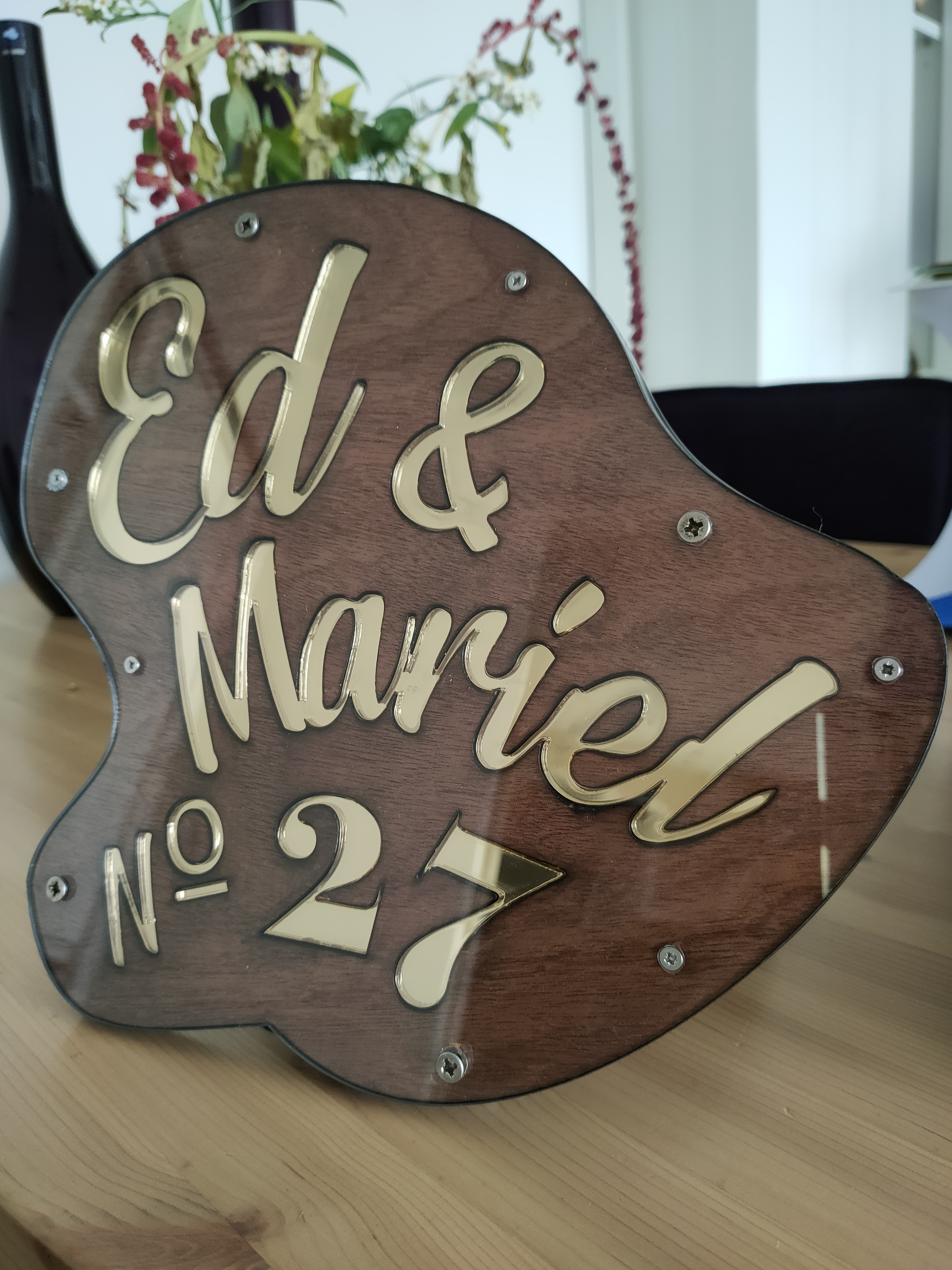 Huisnummerbord acryl en hout