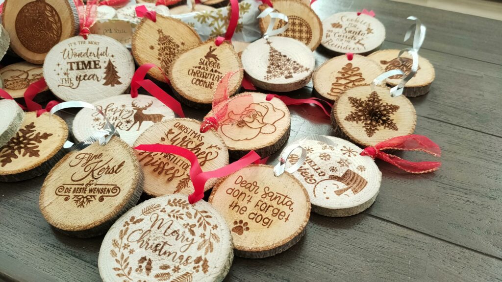Kerstdecoratie van hout · 26