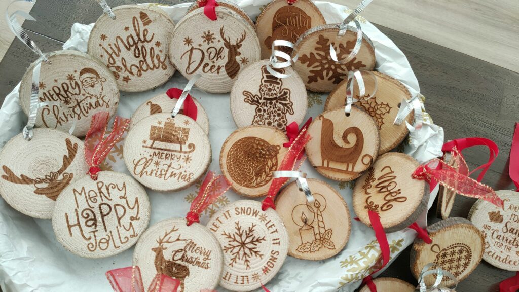 Kerstdecoratie van hout · 28