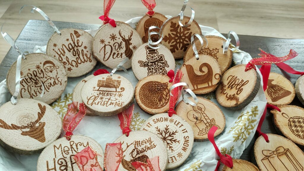Kerstdecoratie van hout · 32