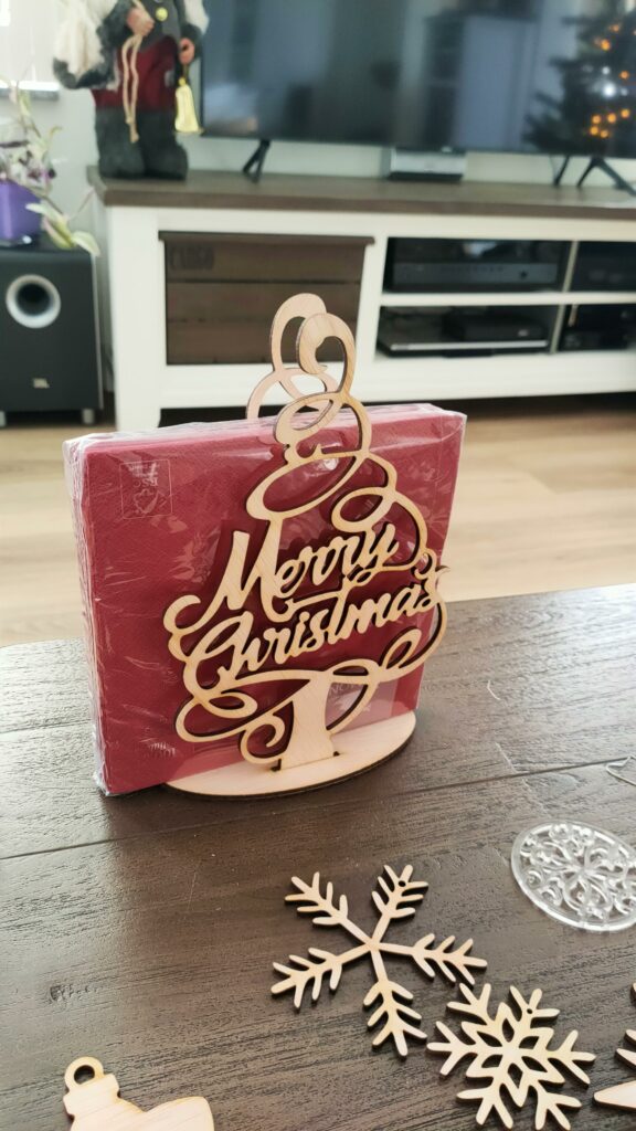Kerstdecoratie van hout · 52